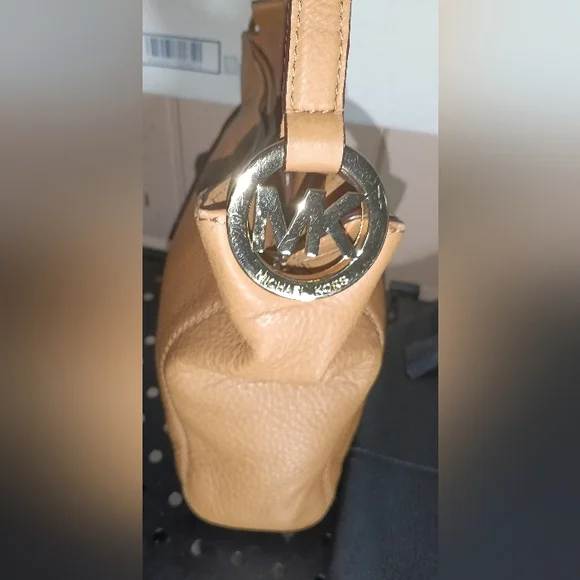 "Closet Filler" Options, EUC - Picture 3 of 9